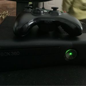 Xbox 360 console bundle